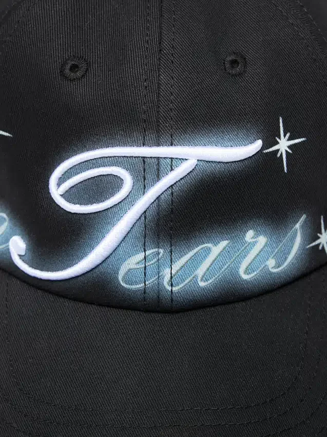 Casquette DT au logo peint à l'aérographe
