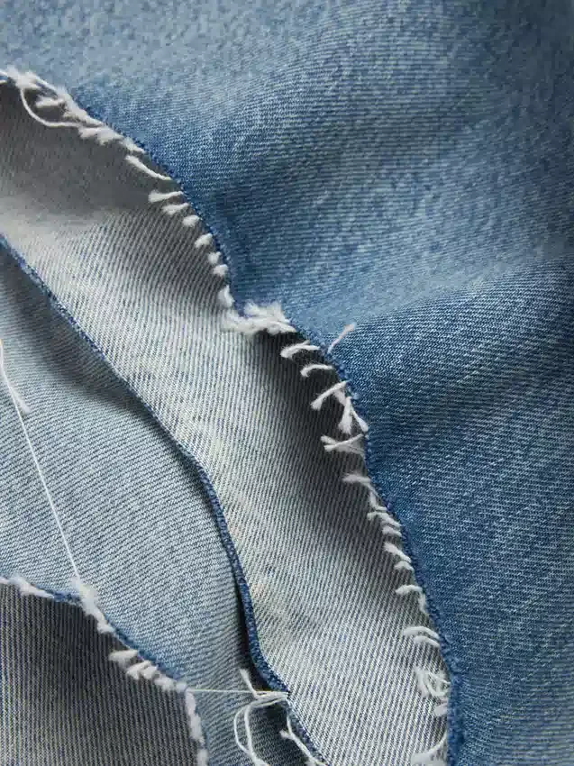 Short en denim délavé clair